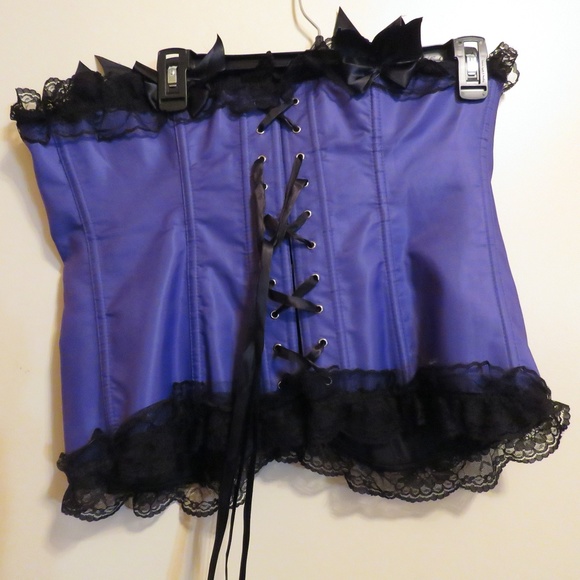 Purple Lace Corset - Picture 5 of 5